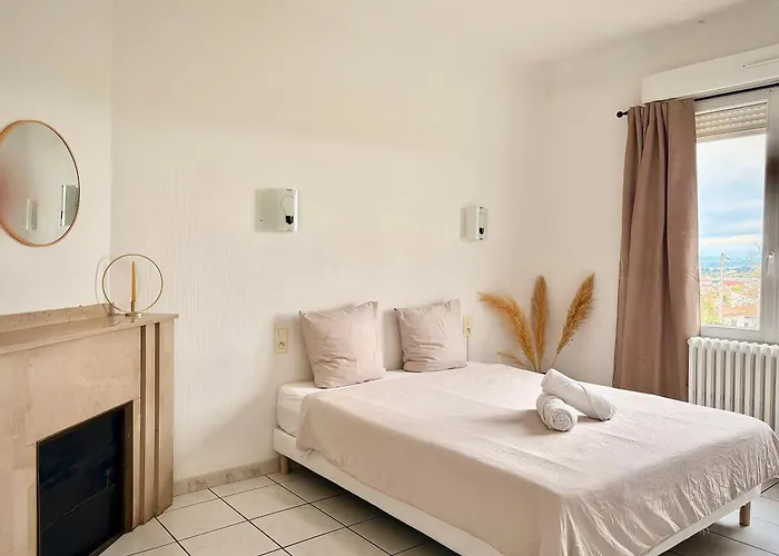 Appartement 3 Chambres Proche Centre Ville